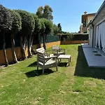Privata In Paola Pensión 4*