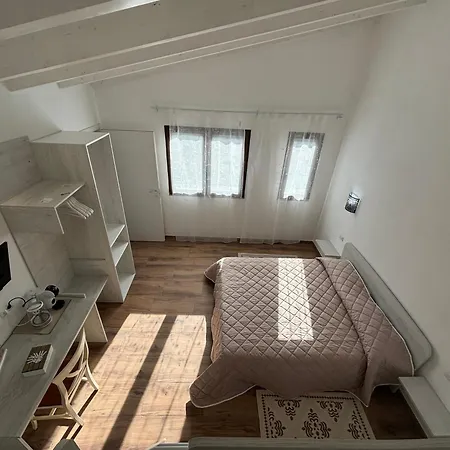 Privata In Paola 풀라