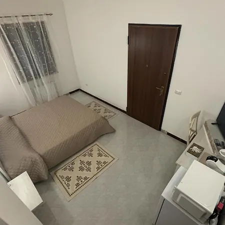 Privata In Paola 풀라