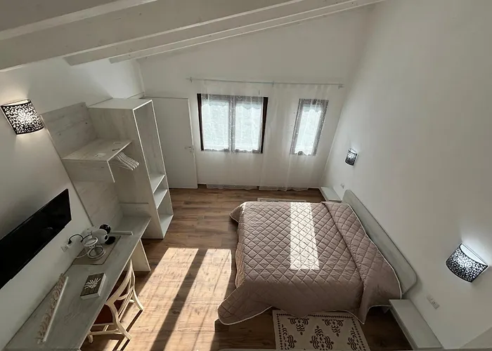 Privata In Paola 풀라